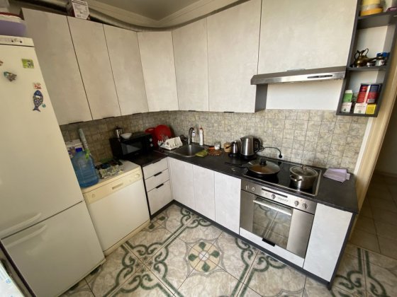 Продам 1 к квартиру с ремомнотом и мебелью жк Чайки Чайки