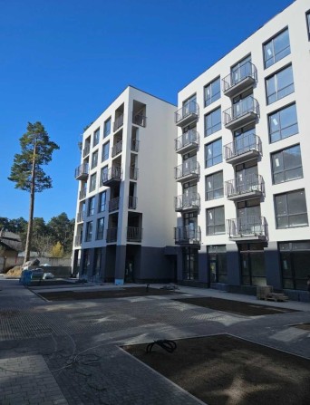 ПРОДАЄМО 2 кім квартиру без комісії Брюховичі посеред лісу - фото 1