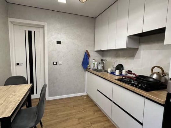 Продається 1 кімнатна квартира. Новояворівськ