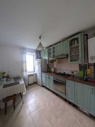 Кухня студія плюс спальня - фото 1