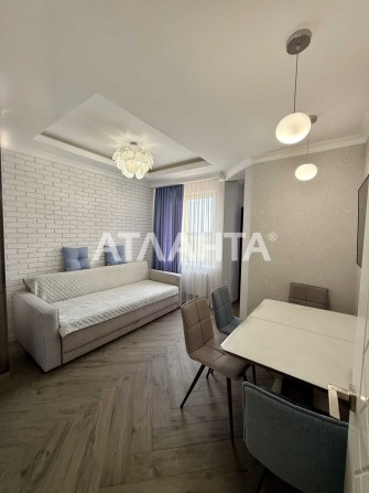 Стильная квартира с двумя раздельными комнатами в ЖК Радужный - фото 1