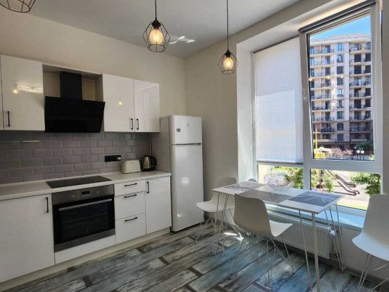 Продам 1 кімнатну кв-ру з ремонтом  біля моря ! Ліски