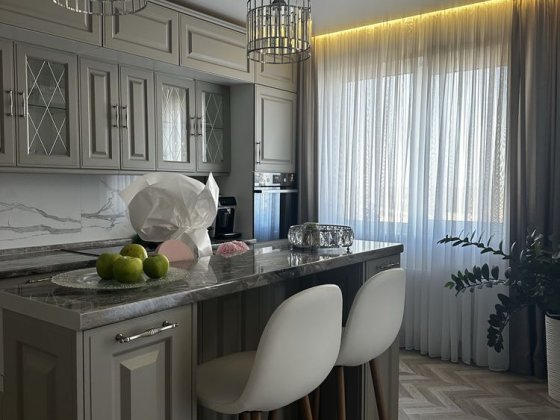 Продам квартиру 100 кв.м. в 47 Жемчужине, Кадор Лески