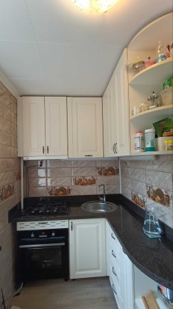 Продам недорого с ремонтом 1 ком.квартиру в Аккарже - фото 1
