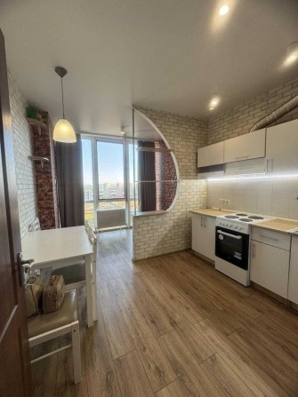Продам 1-комн. квартиру с ремонтом в ЖК Маршал Сити. - фото 1