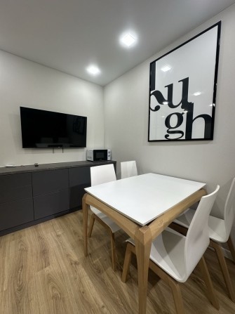 Продам 2 комнатную квартиру с ремонтом, мебелью и техникой! - фото 1