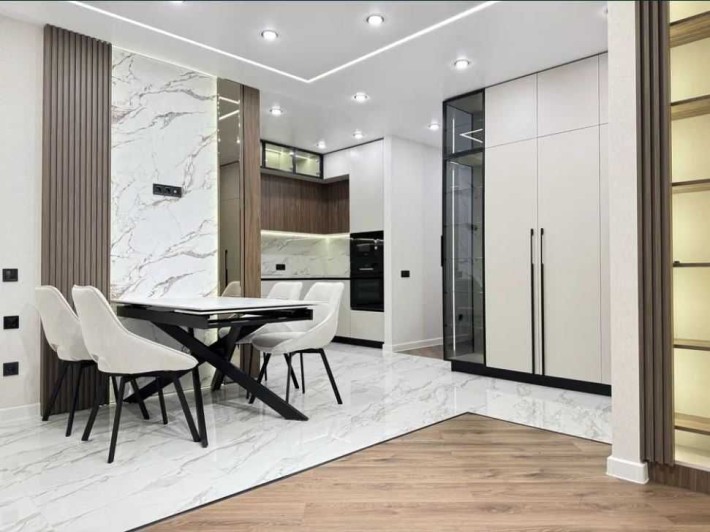 Продам 3 комн. квартиру, новый дом, жк 46-я Жемчужина, ул. Жемчужная. - фото 1