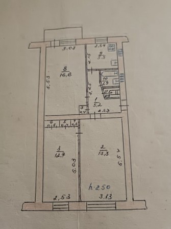 Продам 3-х кімнатну квартиру в центрі міста Балаклія - фото 1