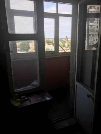 Продається 2 кім.кв. в центрі міста, вул Театральна на 4/9 під ремонт - фото 1