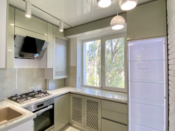 Продам 2х кімнатну квартиру в м. Покров , центр Покров