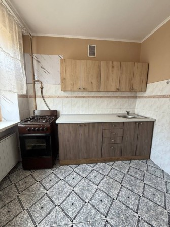 Продаж 2 км квартири з двостороннім плануванням в центрі міста - фото 1