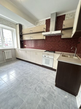 Продаж 2  кімнатноі квартири в Центрі Бучи - фото 1