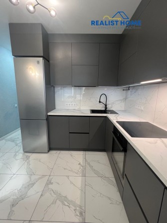 Продам 2 кімн.квартиру Сучасну з якісним ремонтом ЖК Сади Вишневі - фото 1
