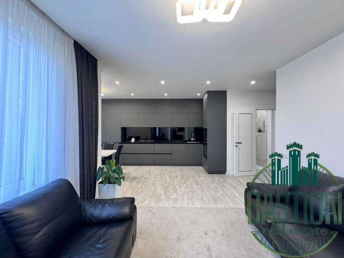Продаж 3-кім. квартири з дизайнерським ремонтом - фото 1