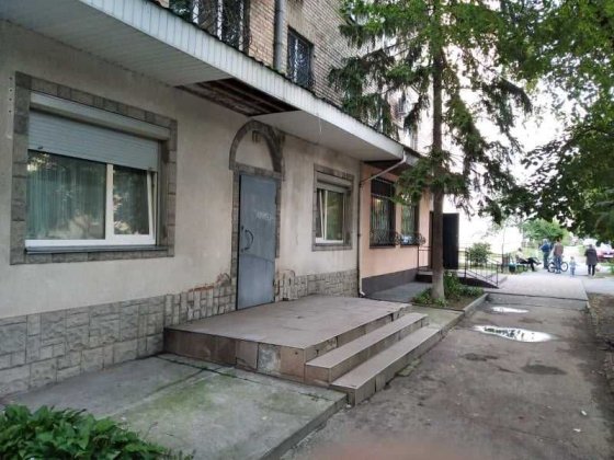 Велика 1к квартира студія Бровары