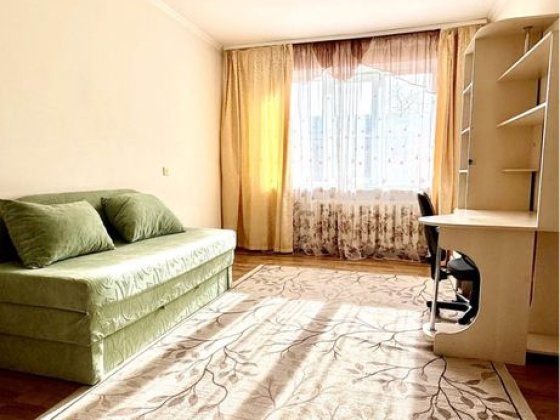 Продаж 1 кв вул. Гудзя. 8 30 кв. м 5/5 -поверх гостинка Борисполь