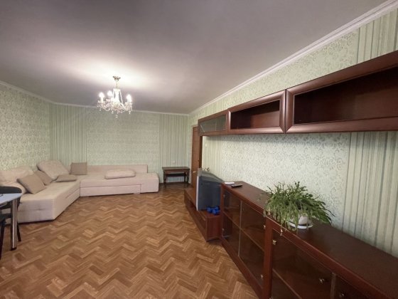 Продаж 2х кім квартири Незалежності , є - програми Бровары