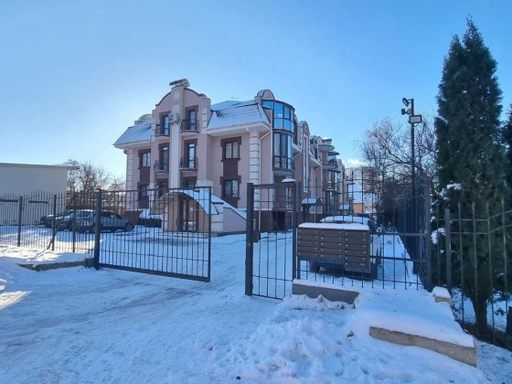 Продаж 3-х кімнатної квартири 150 м.кв. м.Бровари Бровары