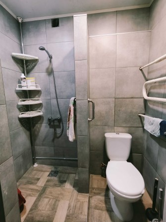 Буча-продам 3 х кімнатну квартиру вулиця Водопровідна - фото 1