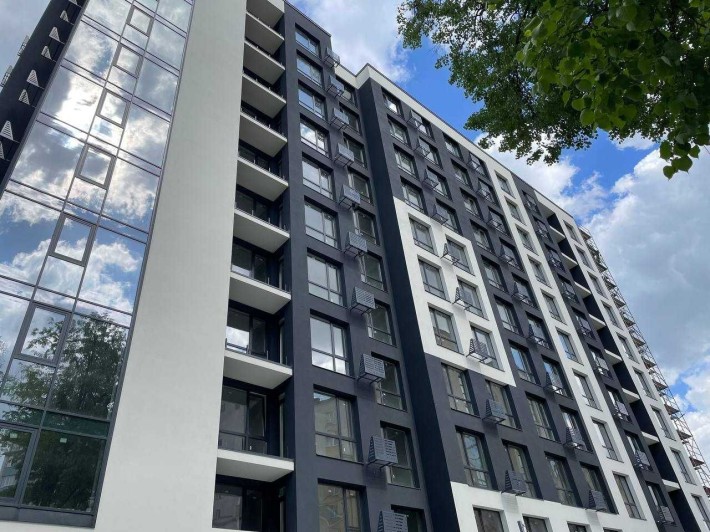 Продаж двокімнатної в центрі міста - фото 1