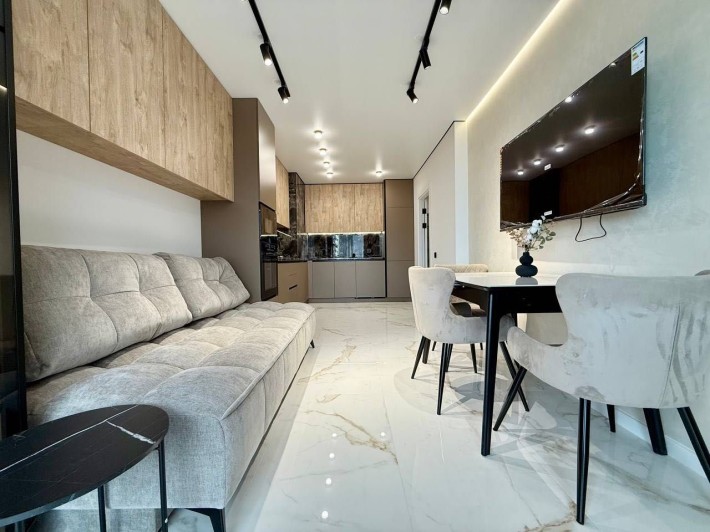 Укомплектована двокімнатна квартира в ЖК Family Plaza! 8 поверх! - фото 1