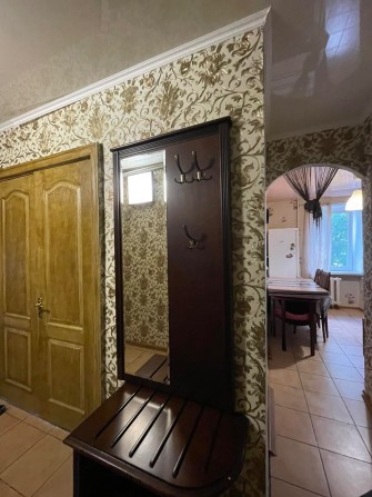 Продаю двокімнатну квартиру у житловому стані по пр.Відродження - фото 1