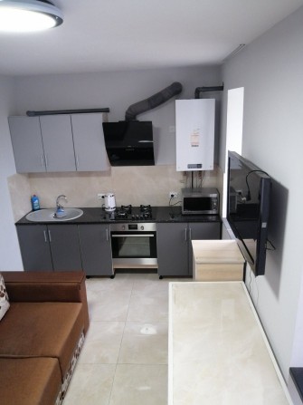 Продаж 1 км квартири в центрі міста - фото 1
