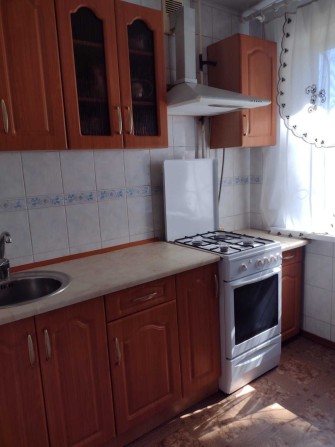 Продам 2-х кімнатну квартиру в ройоні Автовокзалу (2-йповерх. тепла) - фото 1