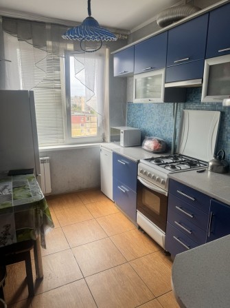 Продам 3х комнатную квартиру - фото 1