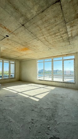 Продаю унікальний пентхаус з терасою на озері - фото 1