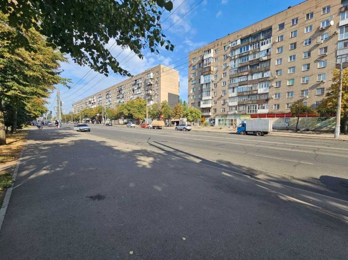 Продаётся трёхкомнатная квартира по пр. Университетскому (Гагарина) - фото 1