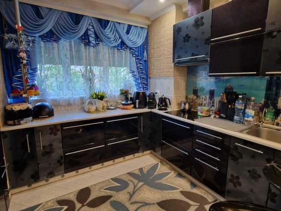 Продаж 2х-поверхової квартири на молодіжному Кременчуг