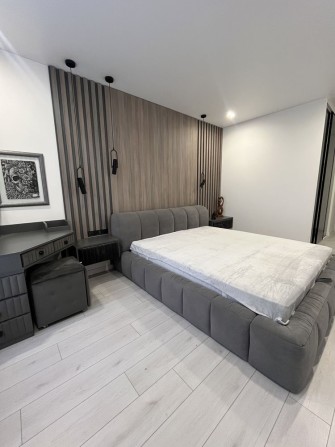LUXURY трикімнатна квартира з дизайнерським ремонтом! Шикарний вид! - фото 1