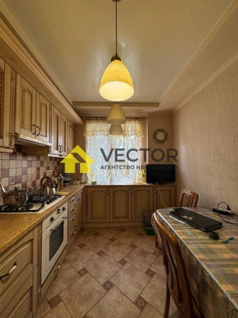 Продаж трикімнатної квартири на Леваді - фото 1