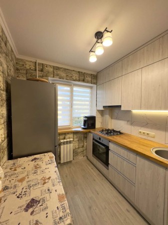 Продам 3 х кімнатну на Кондратьєва (біля СНАУ), 3 поверх. - фото 1
