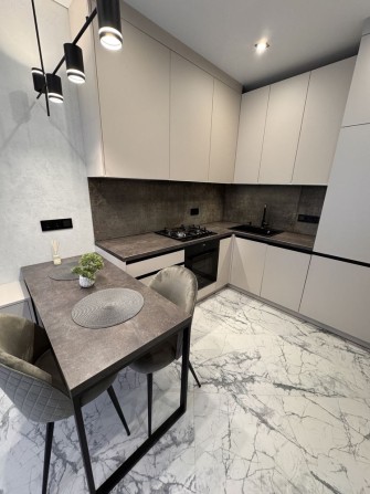 Продаж квартири з новим ремонтом! Держпрограми - Так! - фото 1
