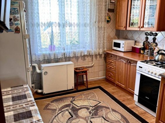 Продаж економної  4 кім. квартири з а/о Сумы