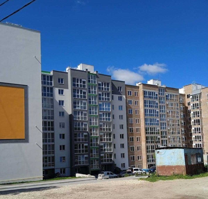 Трикімнатна квартира в новобудові - фото 1