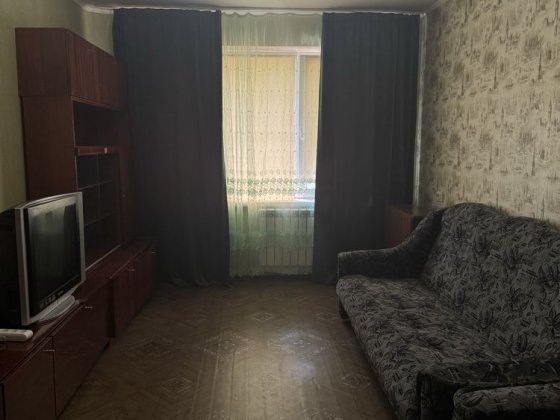 Двохкімнатна квартира на Гурова 43, без комісіі Кривой Рог