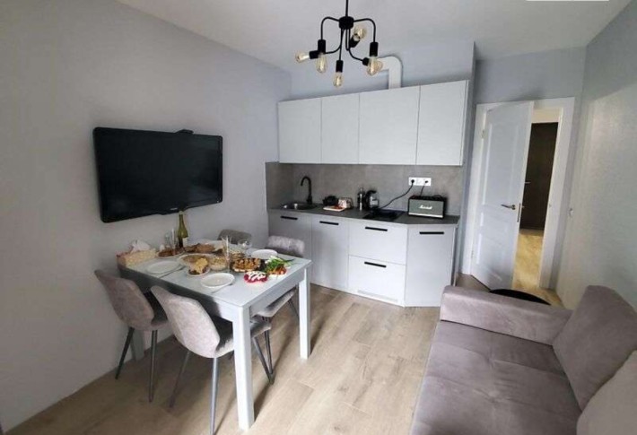 Продаж 2-к квартири вул. Князя Романа Мстиславича 28б - фото 1