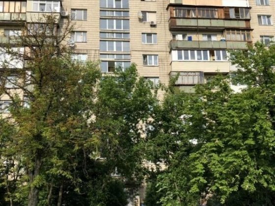 Продаж 2-к квартири вул. Братиславська 34 Киев