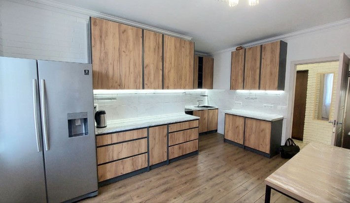Продаж 3К квартири з ремонтом і меблями за адресою вул. Дмитрівська, 60/19 Шевченківський район - фото 1