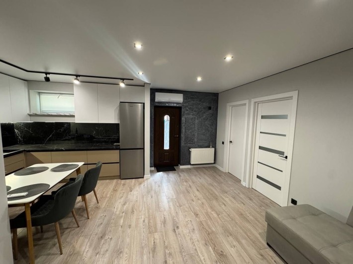 Продам 1-кімнатну квартиру з ремонтом!! - фото 1