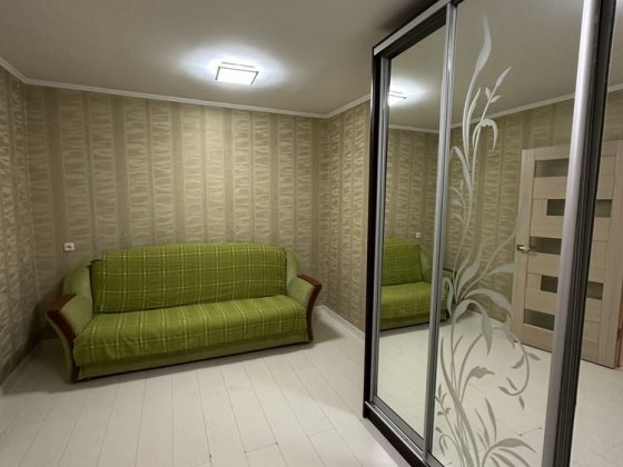 Продаю 1-кімнатну квартиру з окремим входом на Студентській Ровно