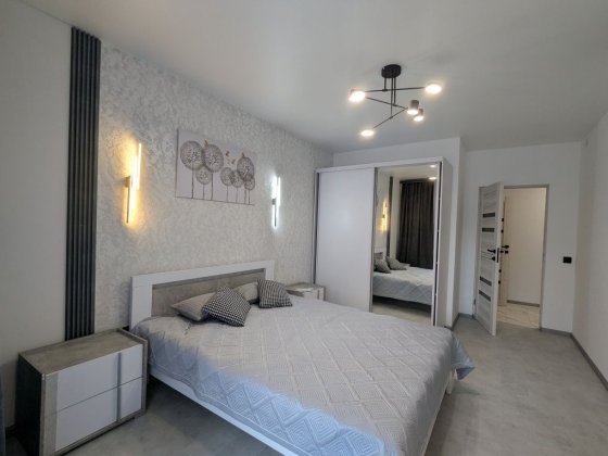 Продається 2-кімнатна квартира Черновцы