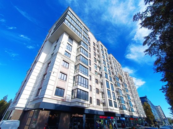 Продаж 1к квартири в елітному будинку центральної частини міста. Ровно