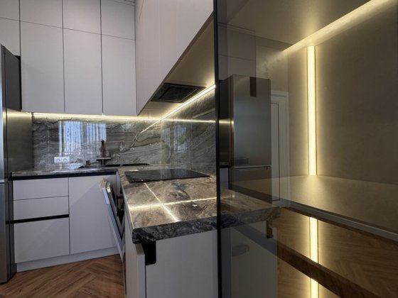 Продається сучасна, велика, нова 2-х кімнатга квартира. Ужгород