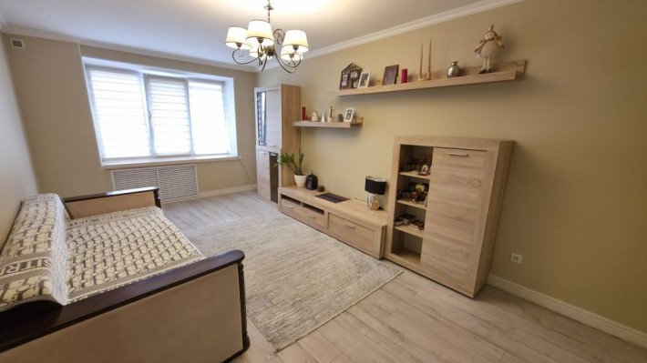 Продам 2 кімнатна "ЧЕШКА" квартиру з ремонтом. Паркова зона - фото 1