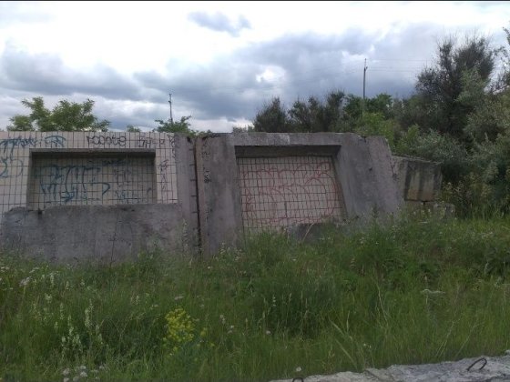 Продам место под гараж с строй материалом сатурн Краматорск