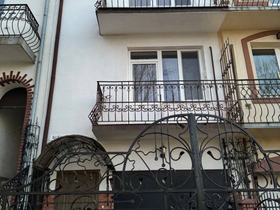 Продається таунхаус в центрі Черновцы